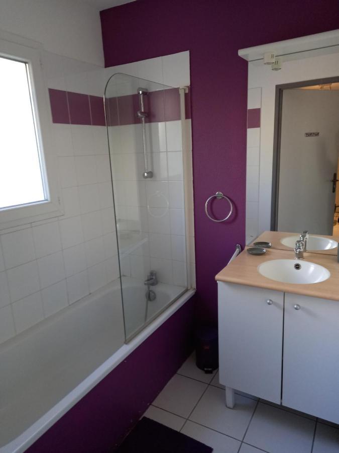 Saint Geniez D'Olt Jolie T2 Amenagee Et Equipee Village Goelia 2 Piscines Chauffees Exterior photo